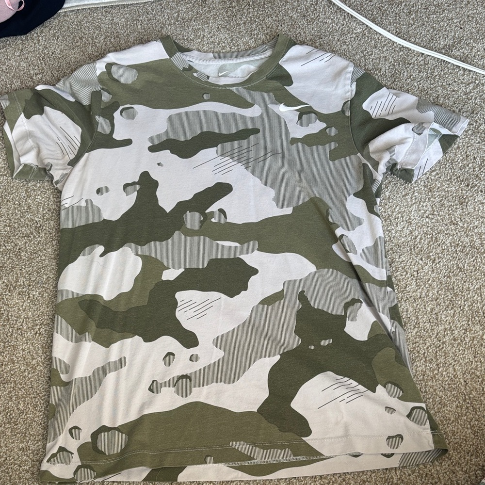 Nike Green and White Camo T-Shirt